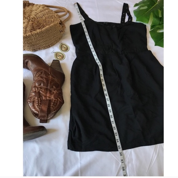 Little black dress - Picture 4 of 8